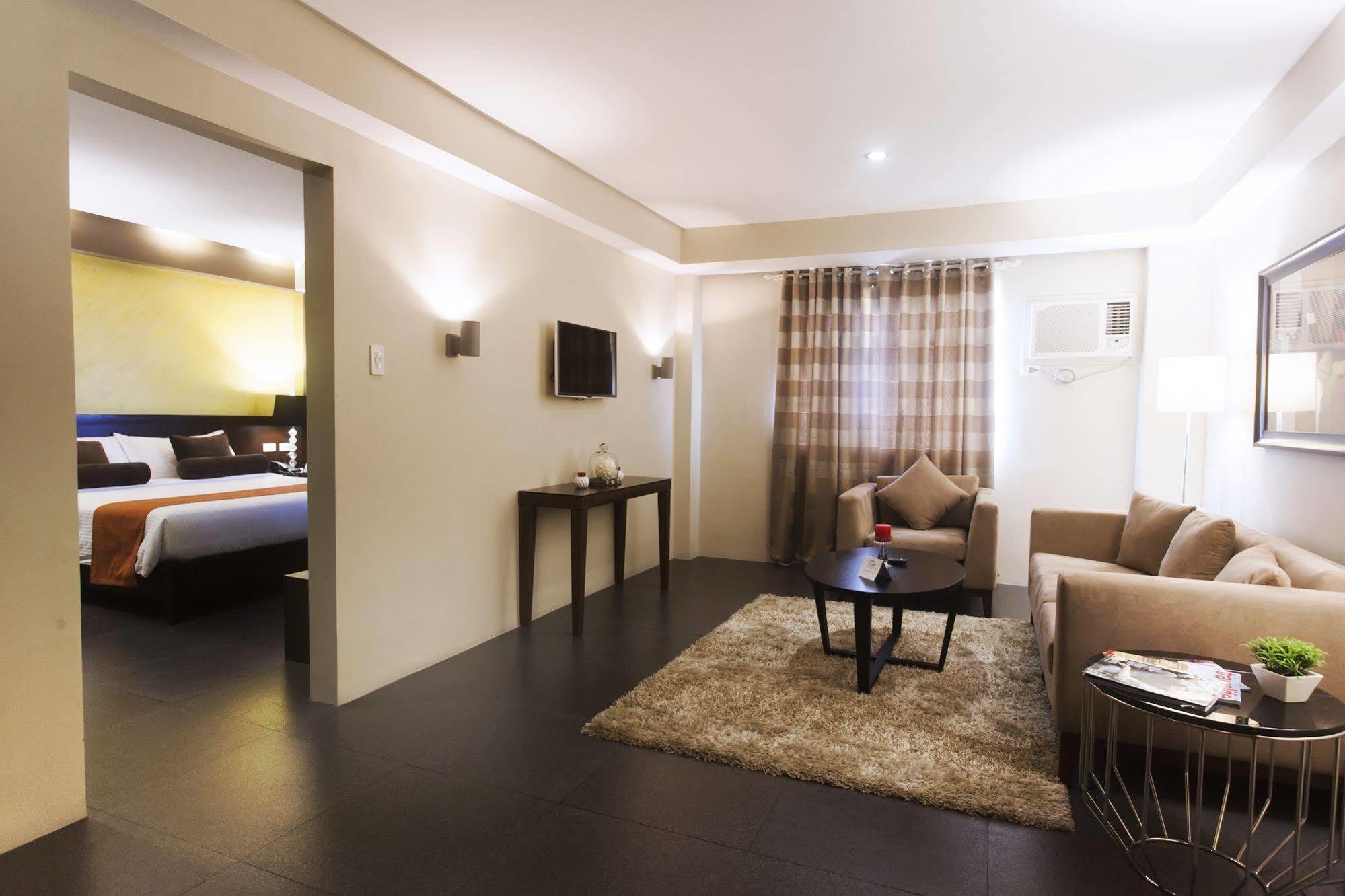 Grace Crown Hotel Angeles Exteriér fotografie